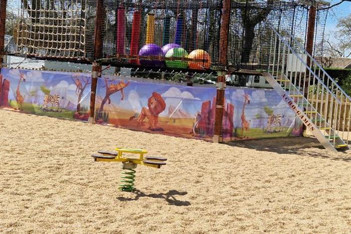 Campsite Le Bois Joli-Lagon-Vendée-85-4 stars Vendée-Challans-Pornic-Noirmoutiers-Swimming pool-Entertainment-Maeva-Camping Family- stork - pond - playground - Camping Le Bois Joli