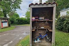 Donation hut - barter - Camping Le Bois Joli - Eco-responsible - barter - lagoon - animals - savannah - playground - vendée - noirmoutier - Camping Le Bois Joli